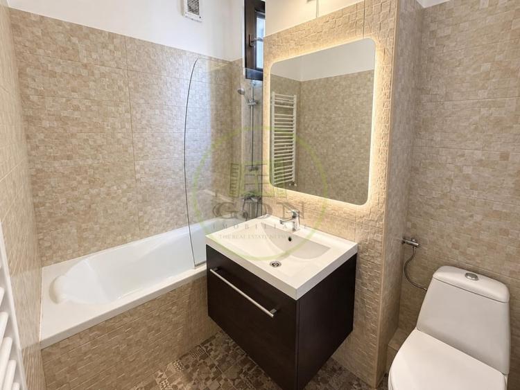 Apartament cu 3 camere semidecomandat, mobilat în Drumul Taberei
