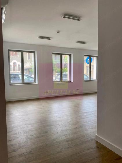 Apartament cu 3 camere decomandat în Armeneasca