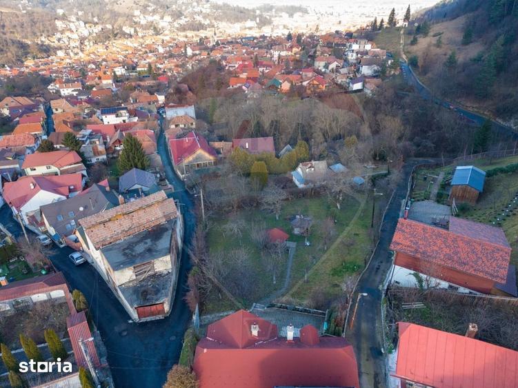 Teren de 1498 mp, în Schei