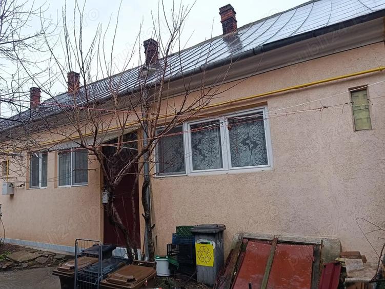 Casă cu 2 camere cu Teren 80 Mp în Decebal