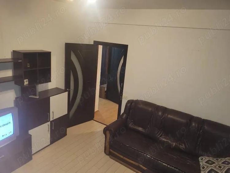 Apartament cu 2 camere decomandat în Roșu
