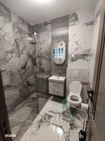 Casă cu 5 camere cu Teren 250 Mp în Iris