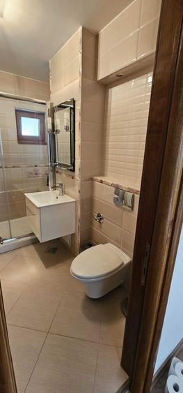 Apartament cu 3 camere decomandat în Drumul Carului