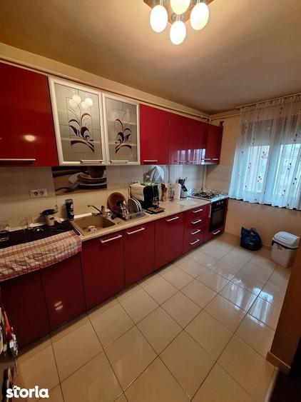 Apartament cu 4 camere, mobilat în Circumvalațiunii