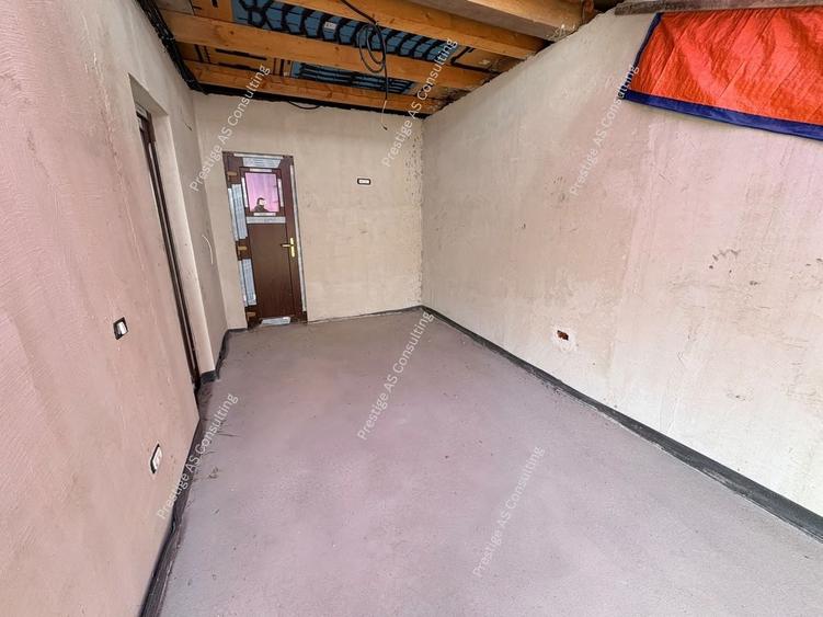 Duplex cu 4 camere cu Canalizare în Moșnița Nouă