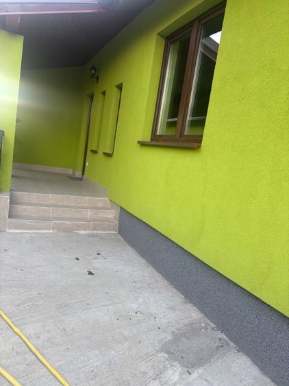 Casă cu 3 camere în Central