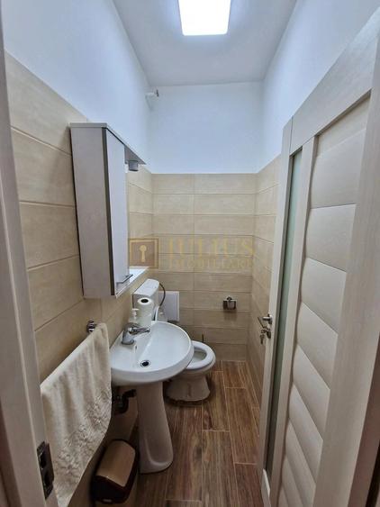 Apartament cu 4 camere decomandat în Neptun