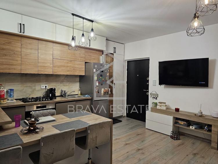 Apartament cu 3 camere decomandat, mobilat în Sânnicoară