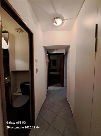 Apartament cu 3 camere decomandat în Basarabia