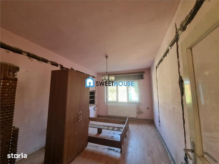 Casa cu etaj zona D-na Stanca - 2