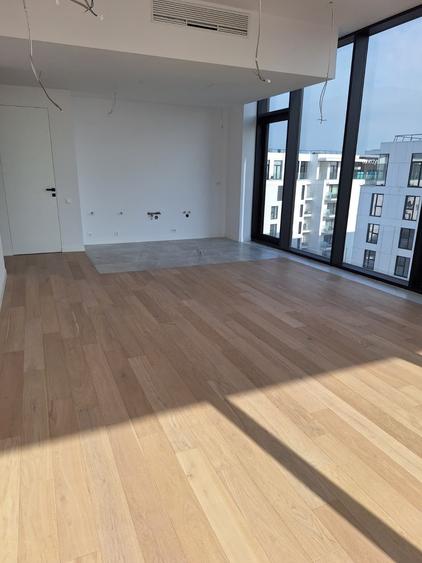 Penthouse cu 4 camere semidecomandat în Cotroceni