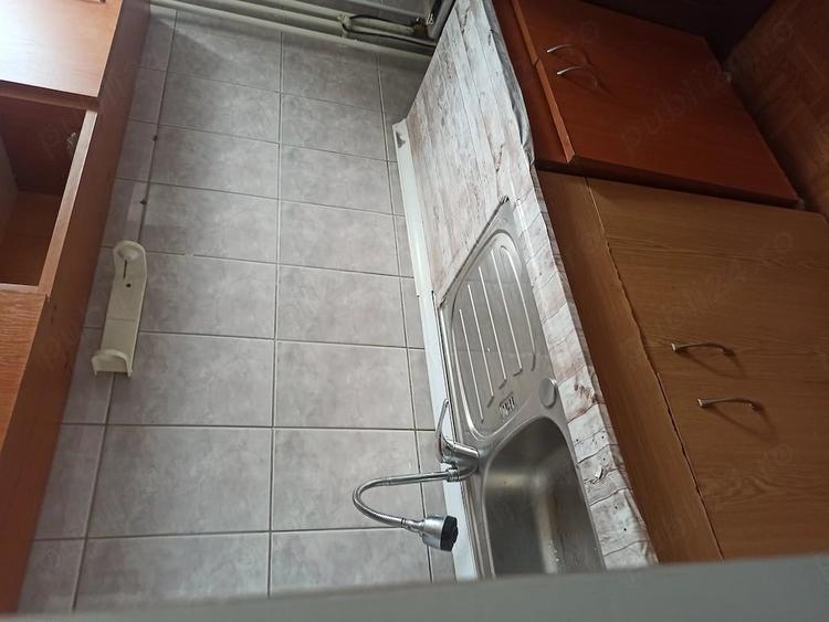 Garsonieră decomandată în Central