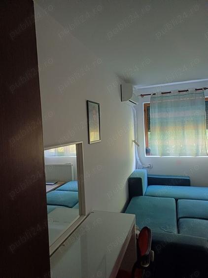 Casă cu 4 camere în 1 Decembrie