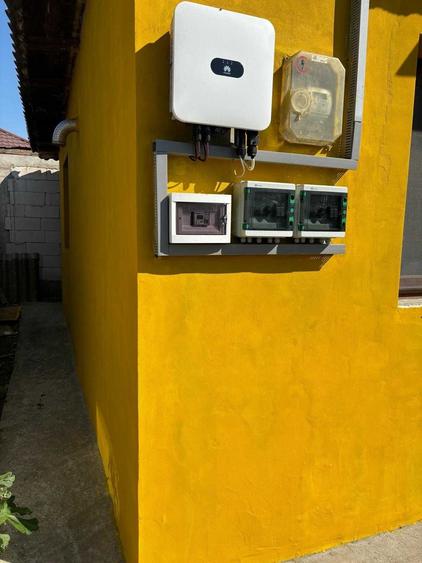 Casă cu 3 camere în Lumina