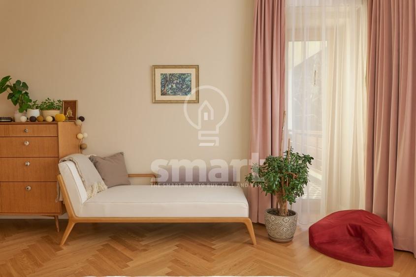Apartament cu 4 camere decomandat, mobilat în Central