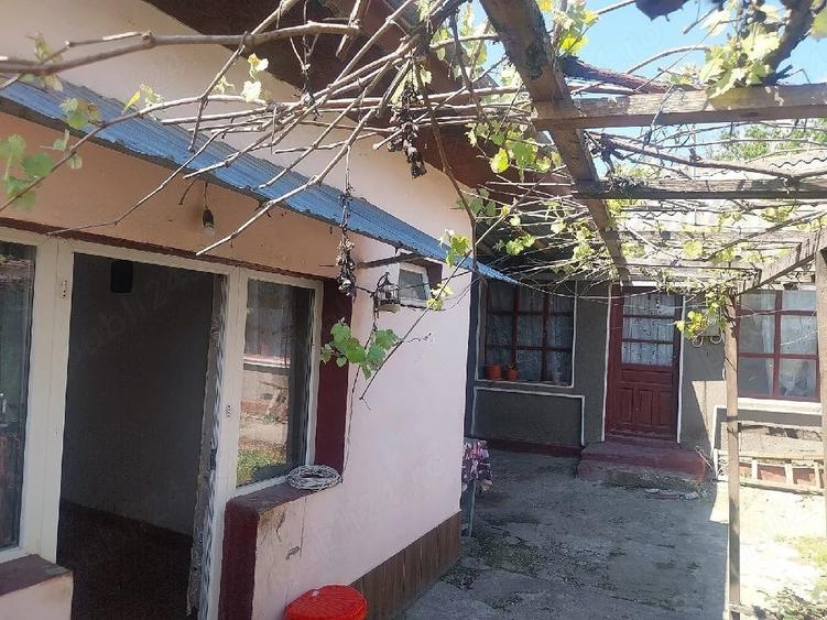 Casă cu Teren 500 Mp în Central