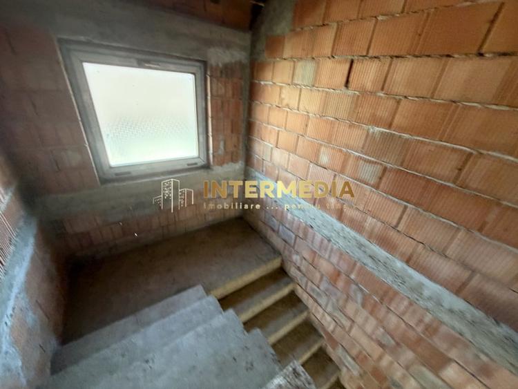 Casă individuală cu 4 camere cu Teren 388 Mp în Cetate