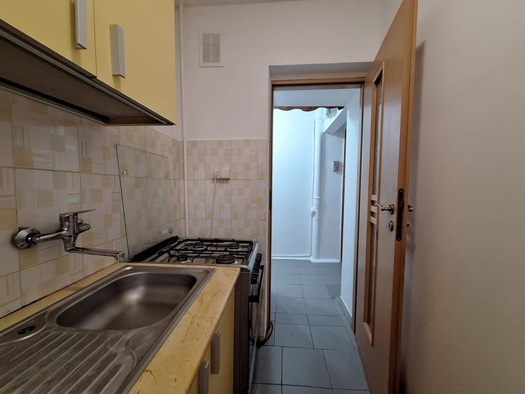 Apartament cu 2 camere nedecomandat, mobilat în Girocului