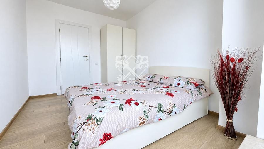 Apartament cu 3 camere semidecomandat, mobilat în Florești