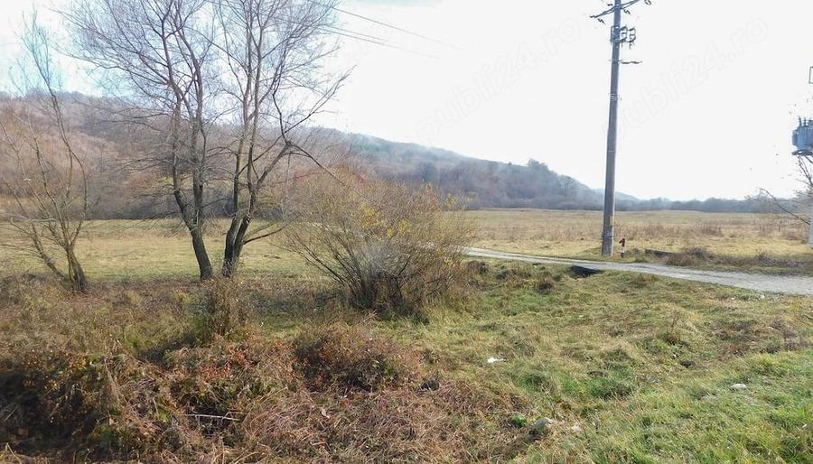 Teren de 836 mp, în Central