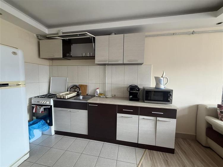Apartament cu 2 camere decomandat, mobilat în Poiana Brașov