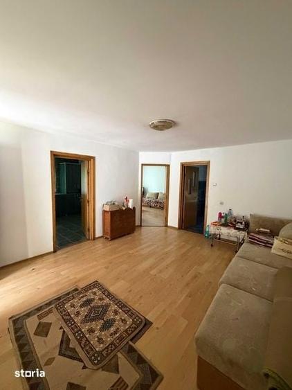 Casă cu 4 camere cu Teren 230 Mp în Mărgineanu