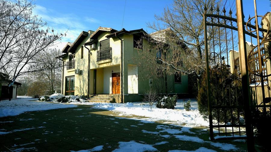 Casă cu 4 camere în Bâldana