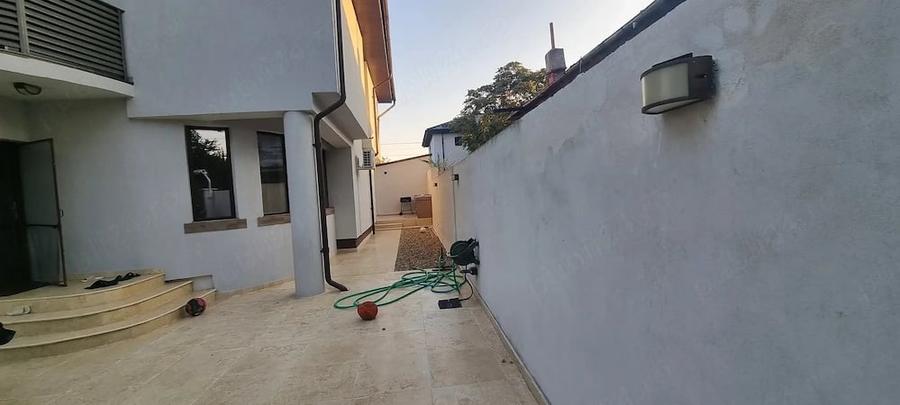 Casă cu Teren 302 Mp în Ultracentral