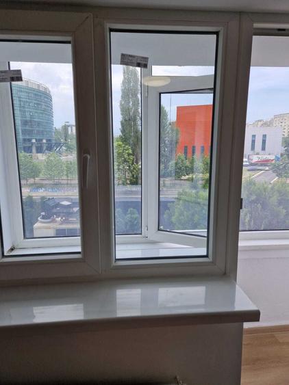 Apartament cu 3 camere decomandat în Splaiul Unirii