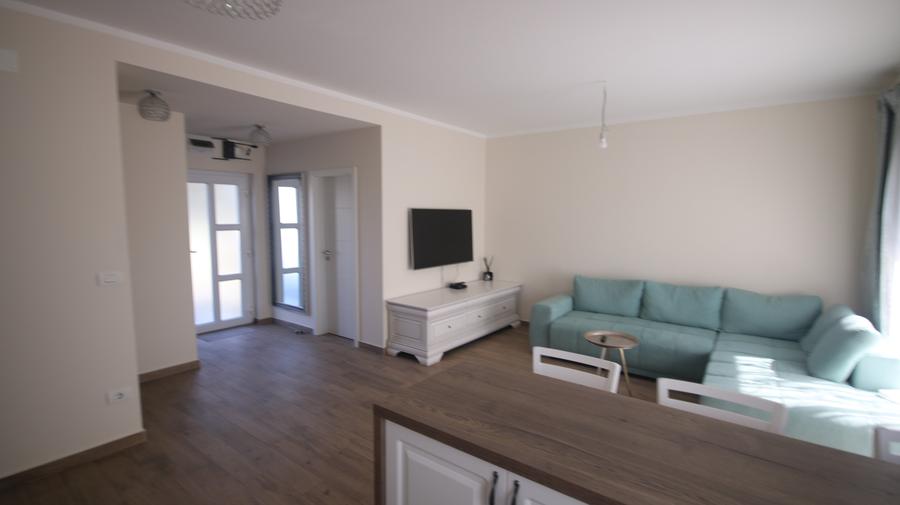 Duplex cu 3 camere cu Canalizare în Dumbrăvița