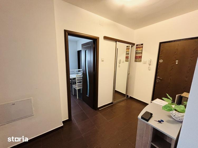 Apartament cu 3 camere decomandat, mobilat în Vitan