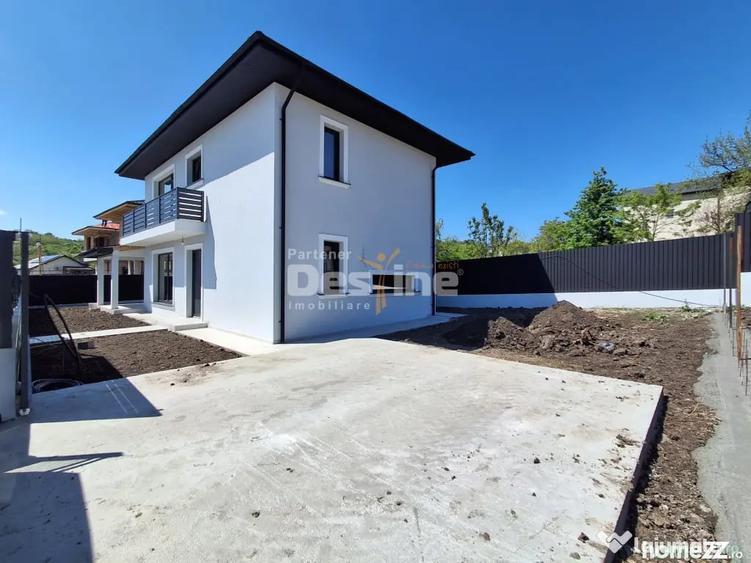 Casă cu 4 camere cu Teren 394 Mp în Miroslava