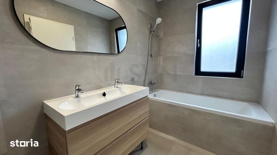 Casă cu 5 camere cu Teren 200 Mp în Central