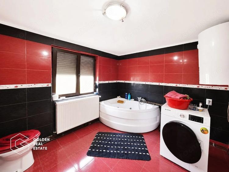 Casă cu Teren 2355 Mp în Ususău