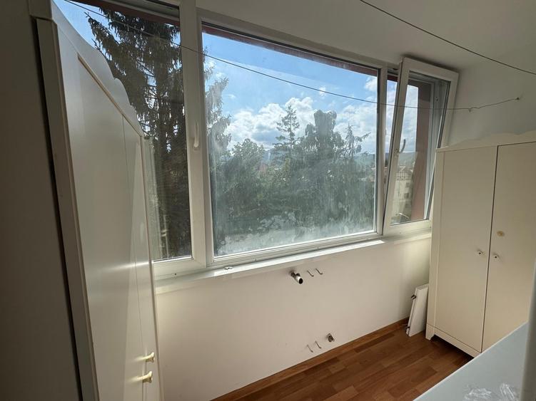 Apartament cu 3 camere, mobilat în Astra