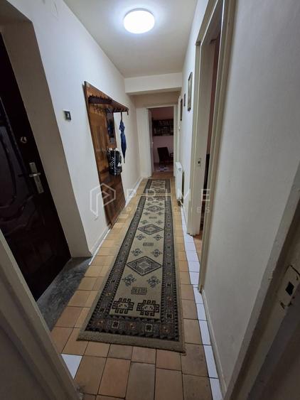 Apartament cu 3 camere decomandat în Dâmbu Pietros