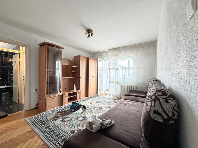 Apartament cu 2 camere semidecomandat în Olimpia-Stadion