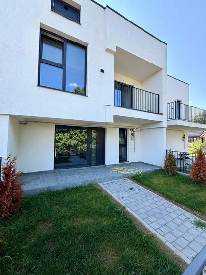 Apartament cu 3 camere decomandat în Păcurari