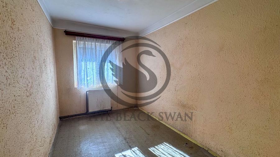Apartament cu 4 camere decomandat în Central