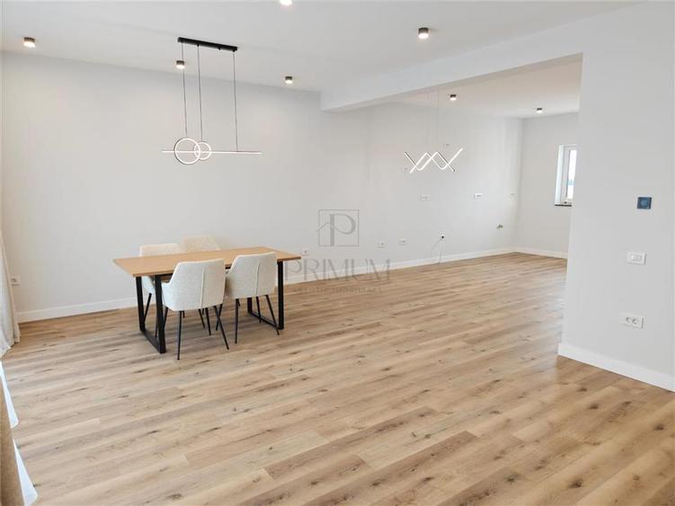 Duplex cu 4 camere cu Canalizare în Moșnița Nouă
