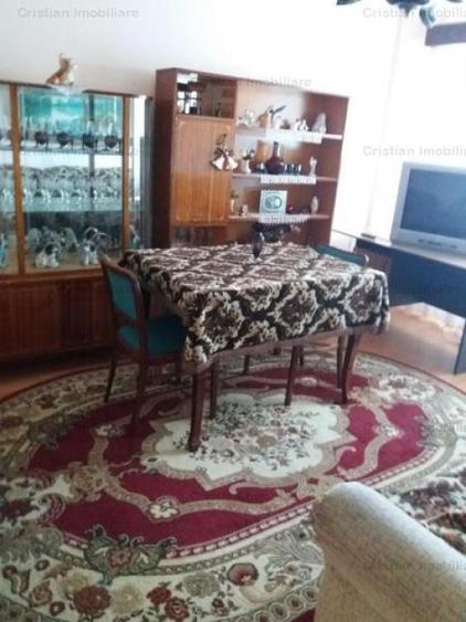 Apartament cu 3 camere decomandat în Apollo