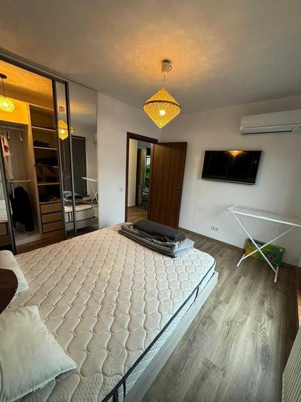 Apartament cu 2 camere semidecomandat în Băneasa