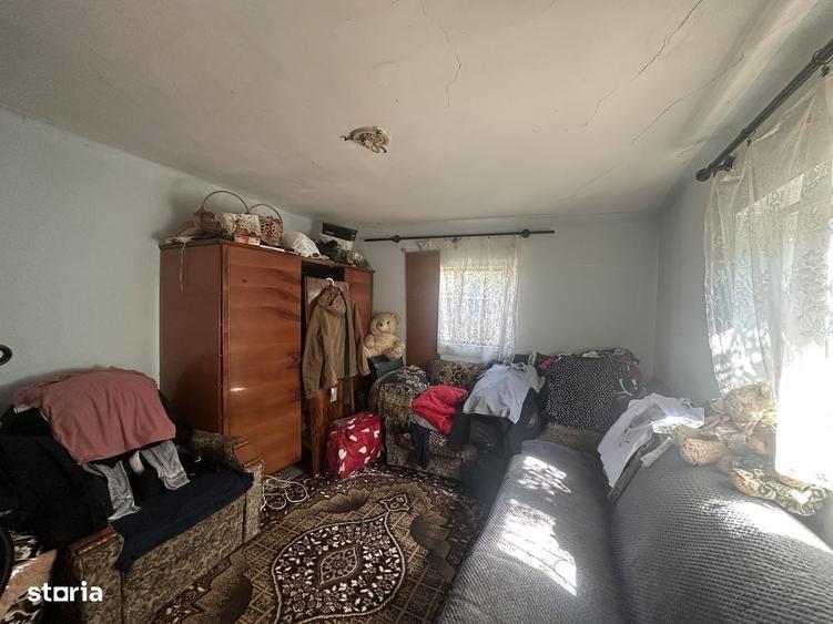 Casă cu 3 camere în Malu Roșu