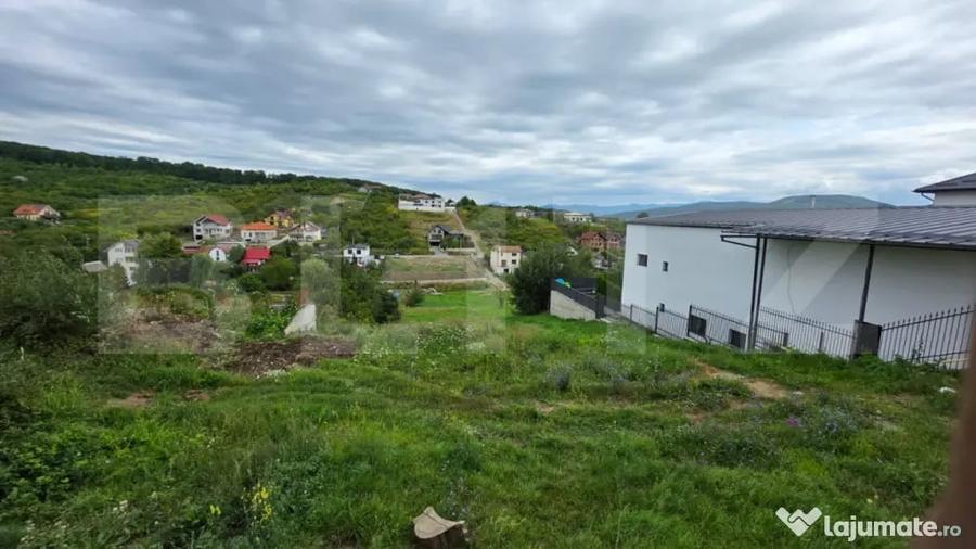 Casă cu 5 camere cu Teren 2700 Mp în Central