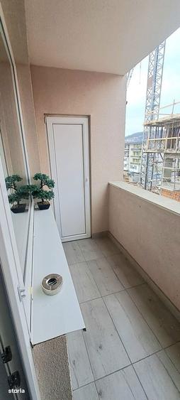 Apartament cu 3 camere, mobilat în Florești