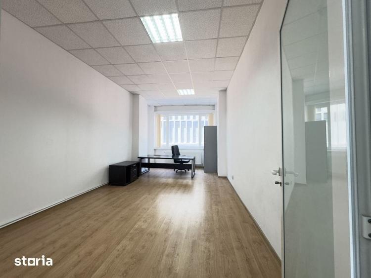 Spațiu comercial, de 65 mp, în Central