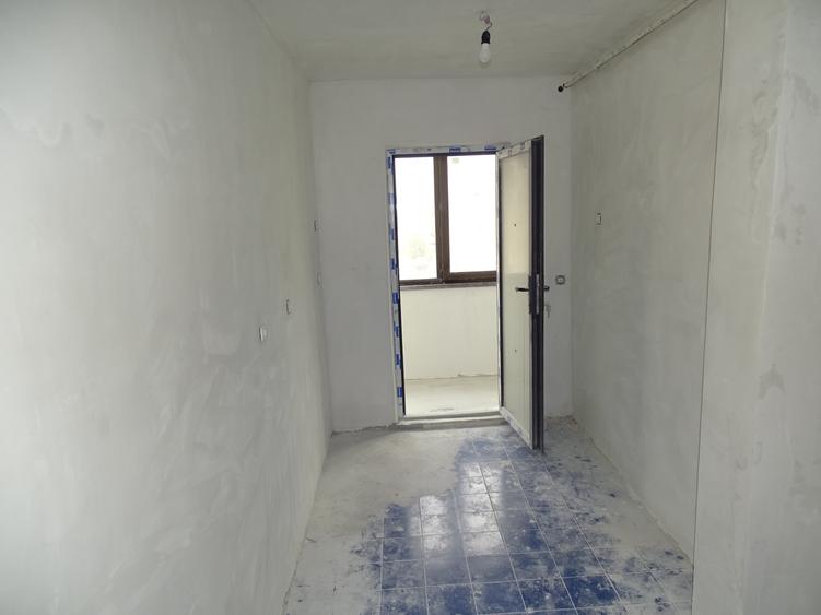 Apartament cu 3 camere decomandat în Feldioara