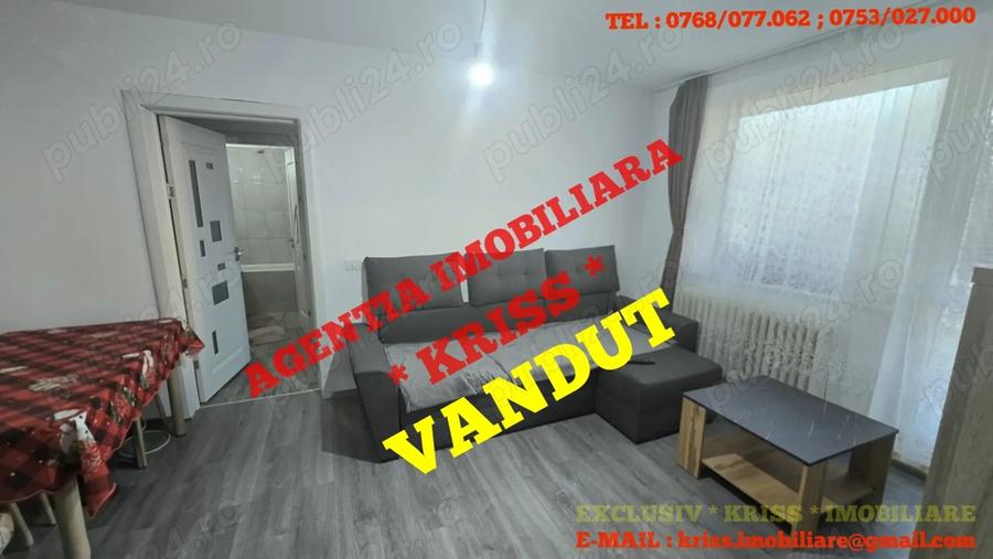 Apartament cu 2 camere semidecomandat în Craiovei