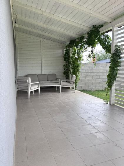 Casă cu 3 camere în Moșnița Nouă