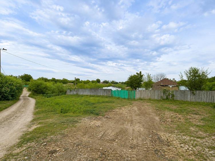 Teren intravilan de 3200 mp, în Central